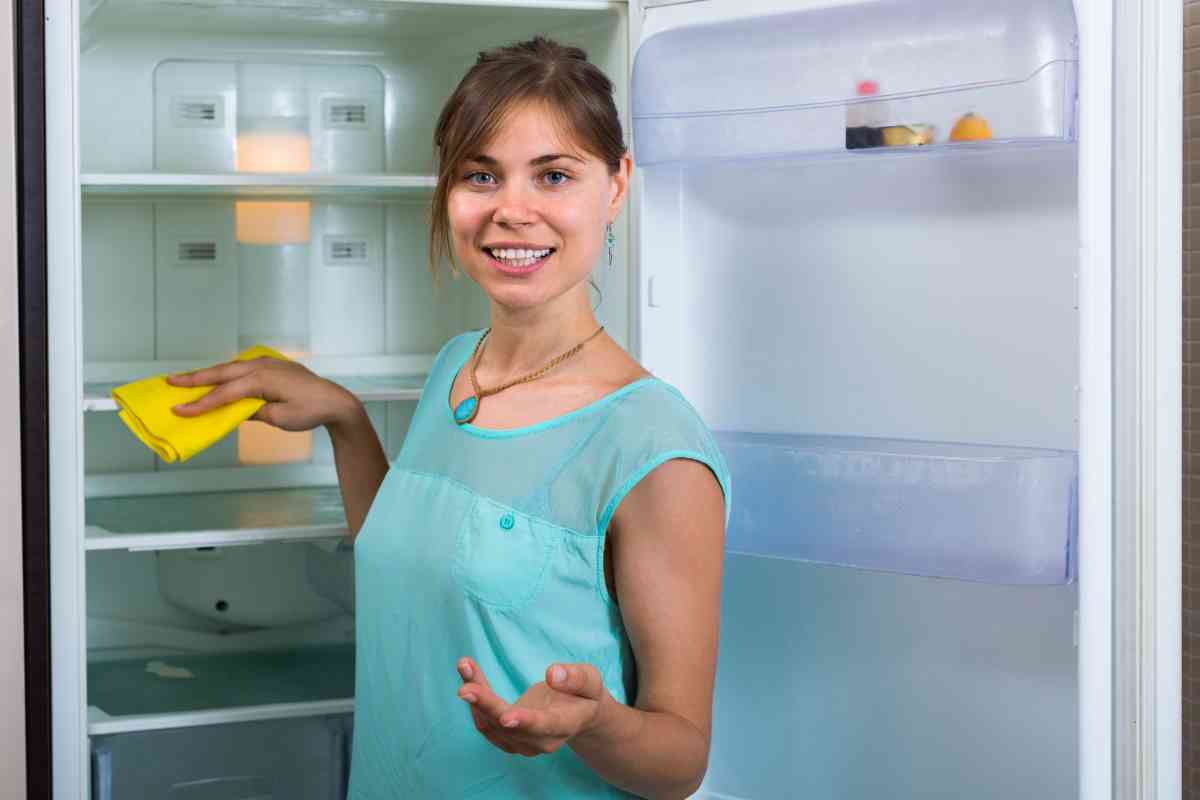 Pulire frigo metodo efficace