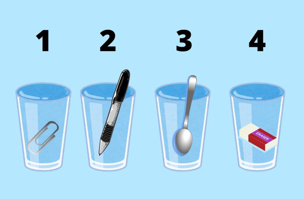 test d'intelligenza con 4 bicchieri più acqua