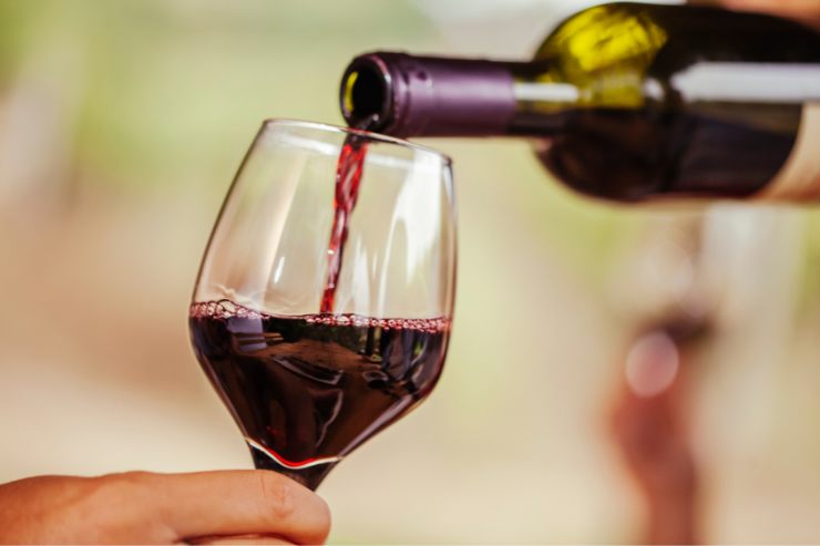 Bere vino: effetti salute