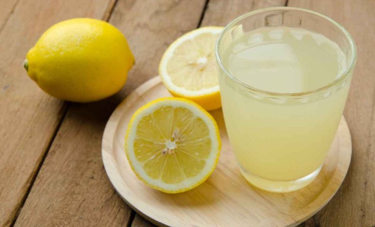 succo di limone gestire cinetosi